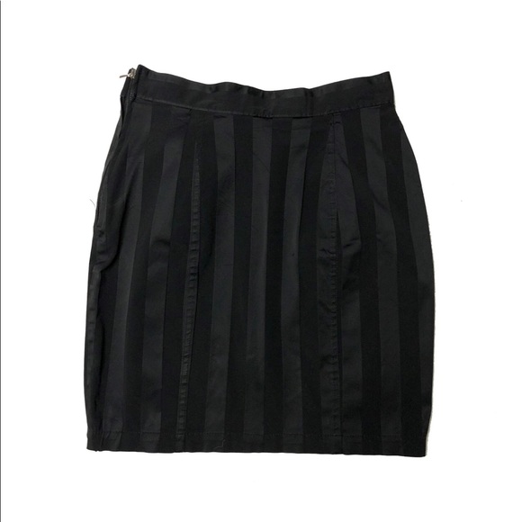 VERSACE mini skirt - Picture 2 of 3